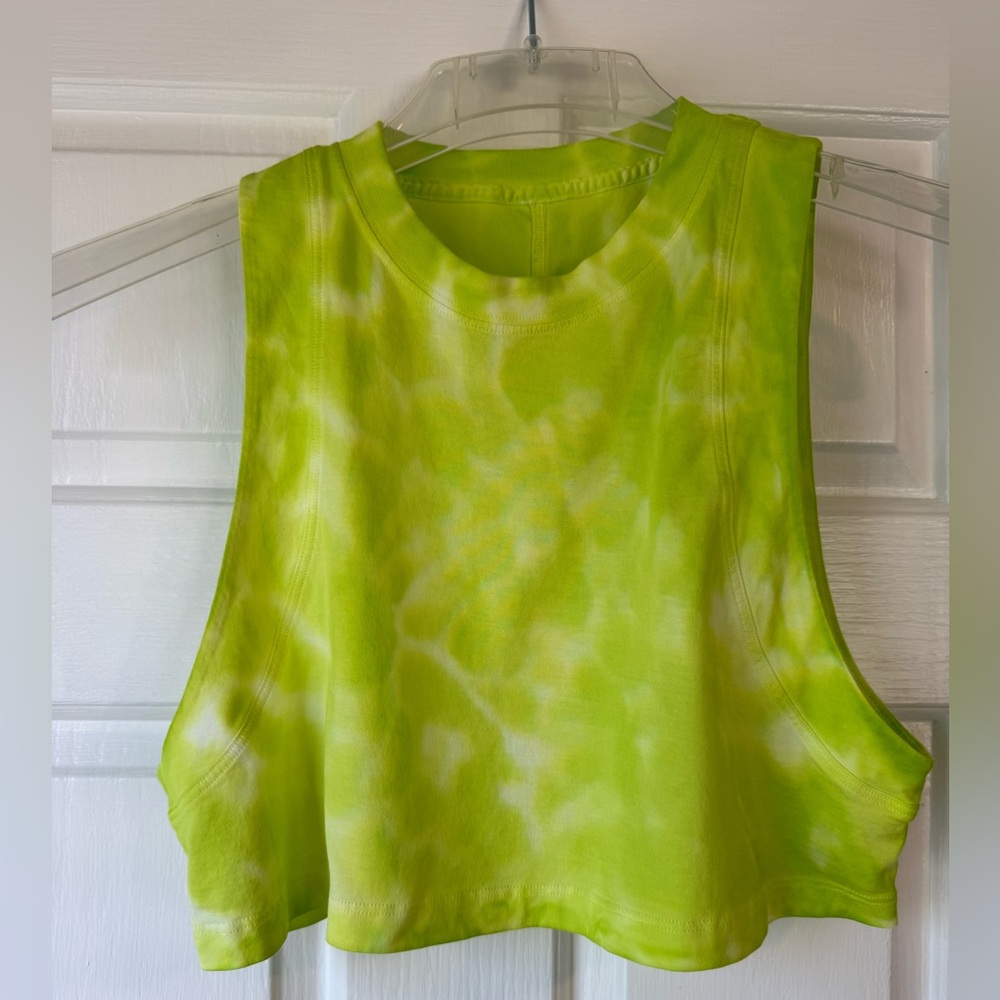 LULULEMON ATHLETICA Lime Tye Dye “All Yours” Cropped Workout Sporty Tank Top - Picture 2 of 8